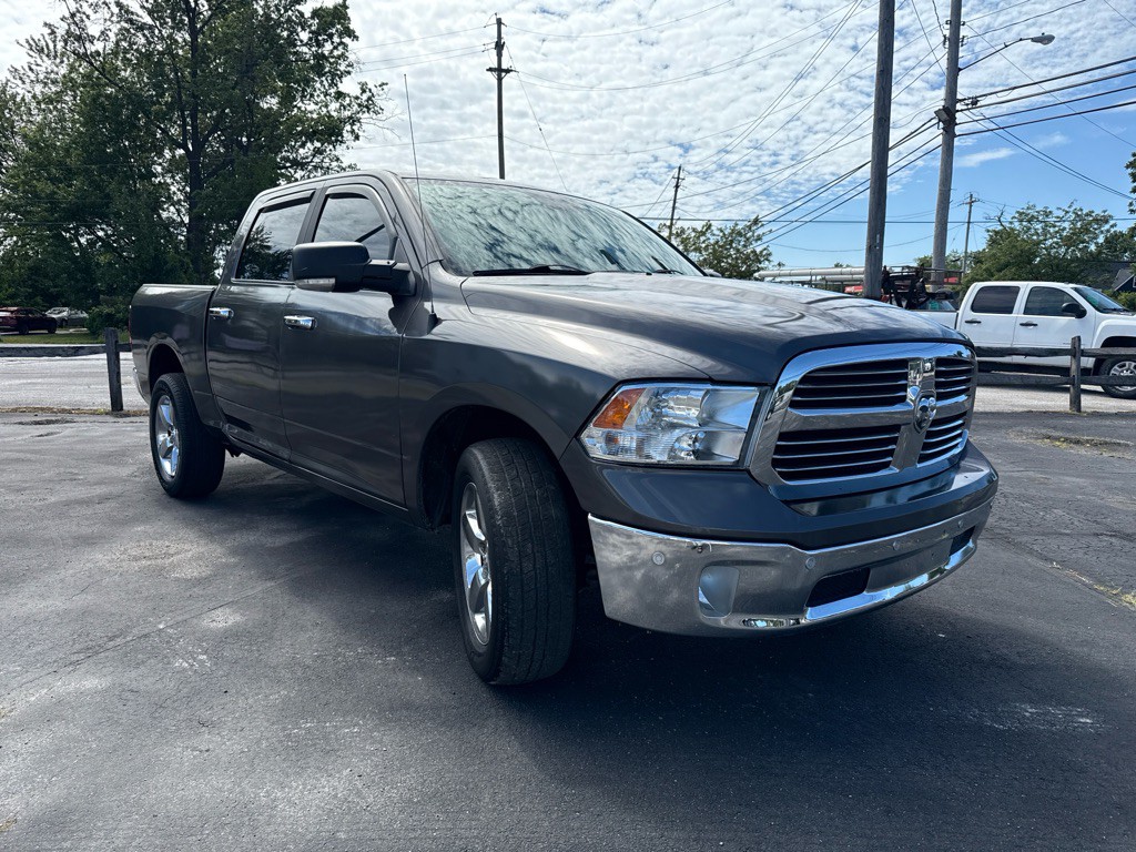 2018 RAM 1500 Image 3