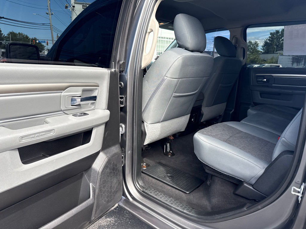 2018 RAM 1500 Image 12
