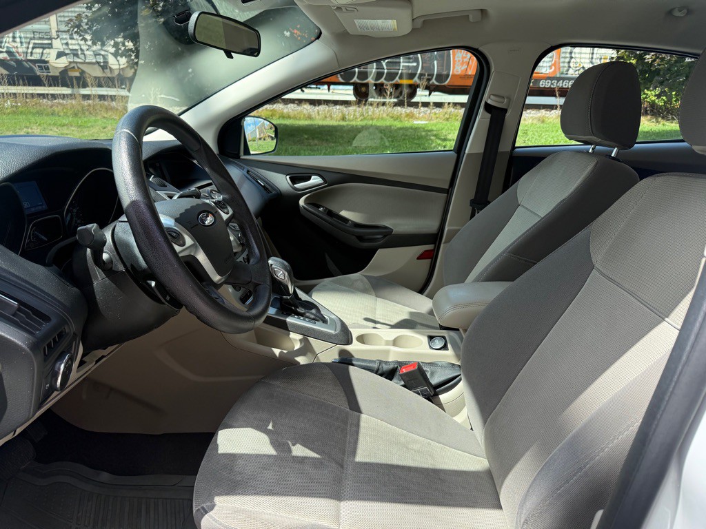 2014 Ford Focus Image 9