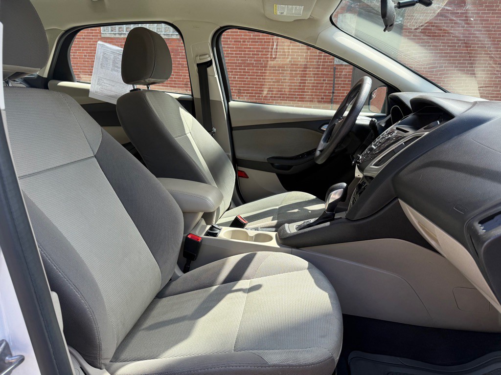 2014 Ford Focus Image 10