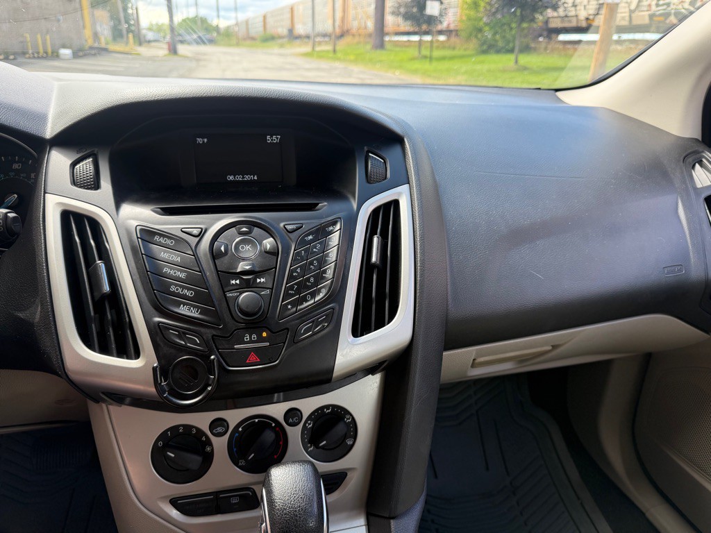 2014 Ford Focus Image 14