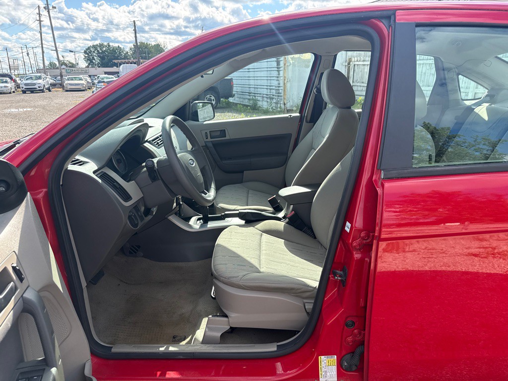 2008 Ford Focus Image 10