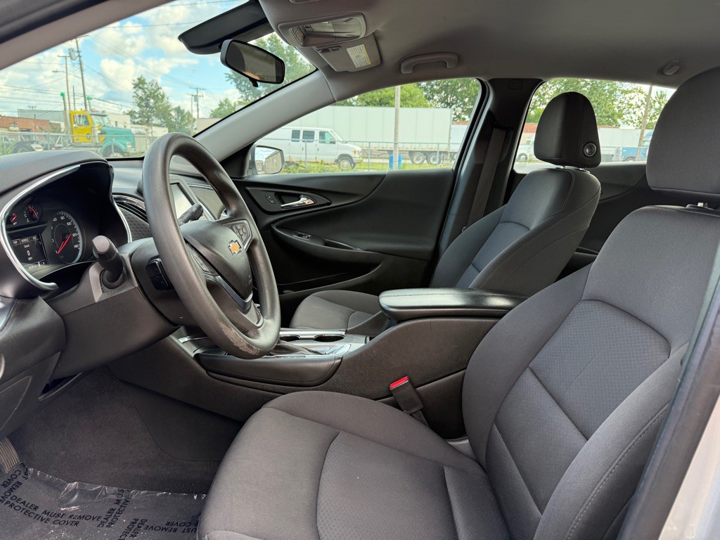 2018 Chevrolet Malibu Image 9