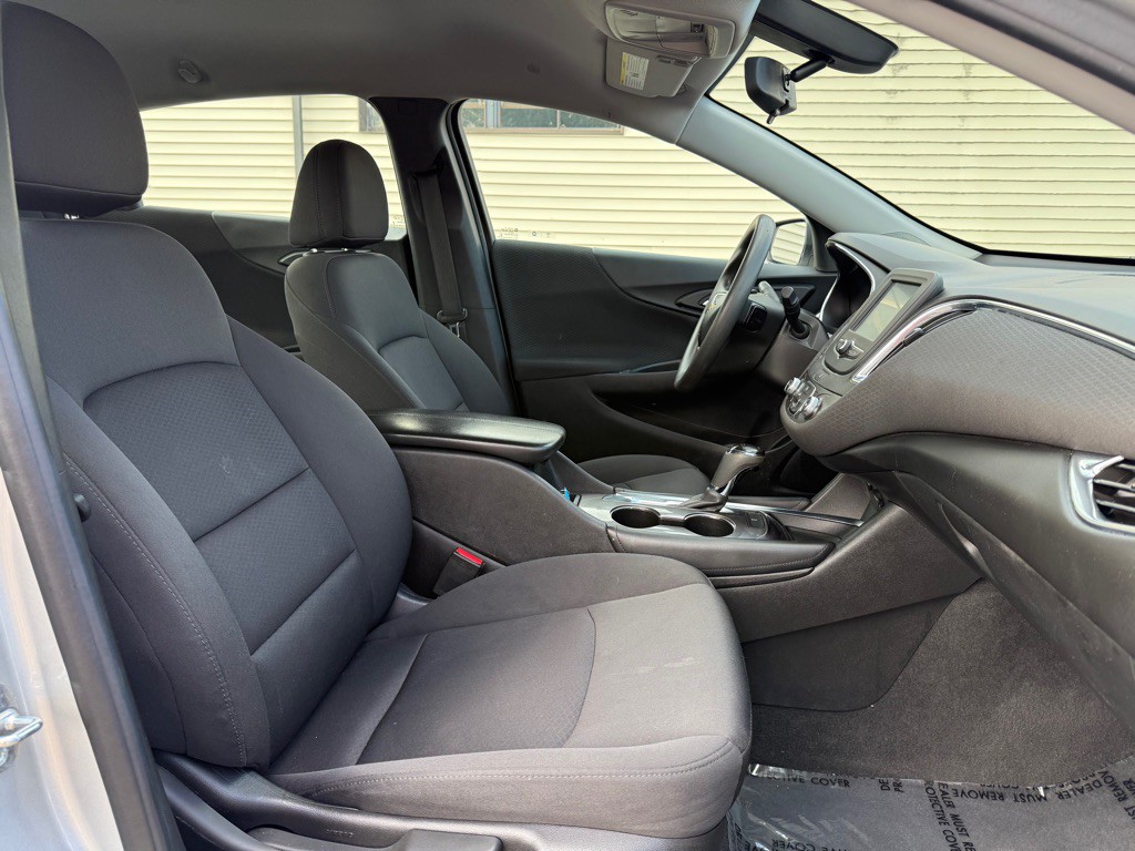 2018 Chevrolet Malibu Image 10