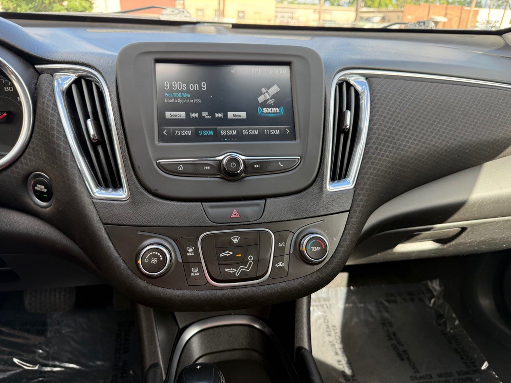 2018 Chevrolet Malibu Image 14