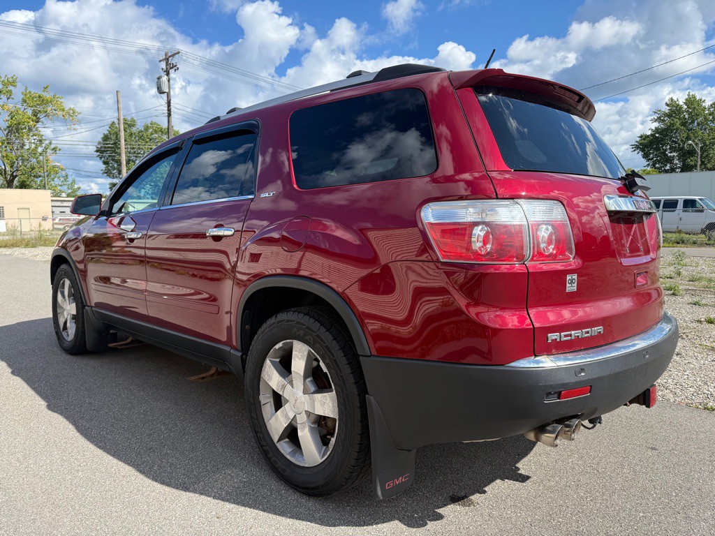 2011 GMC Acadia Image 5