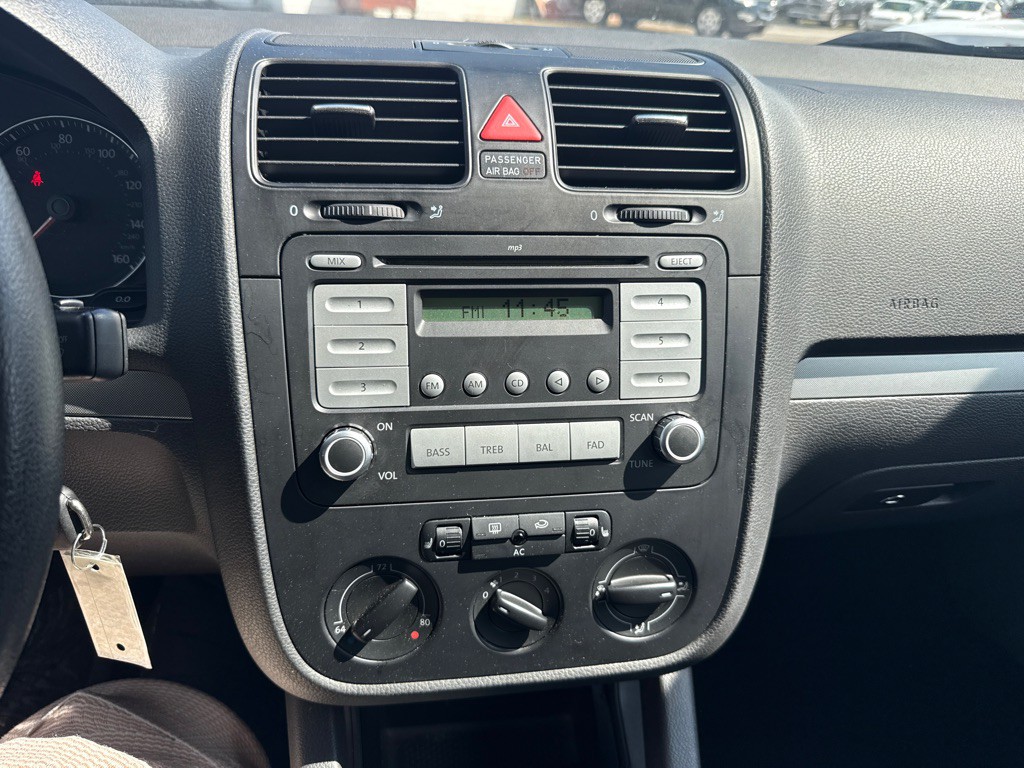 2009 Volkswagen Jetta Image 16