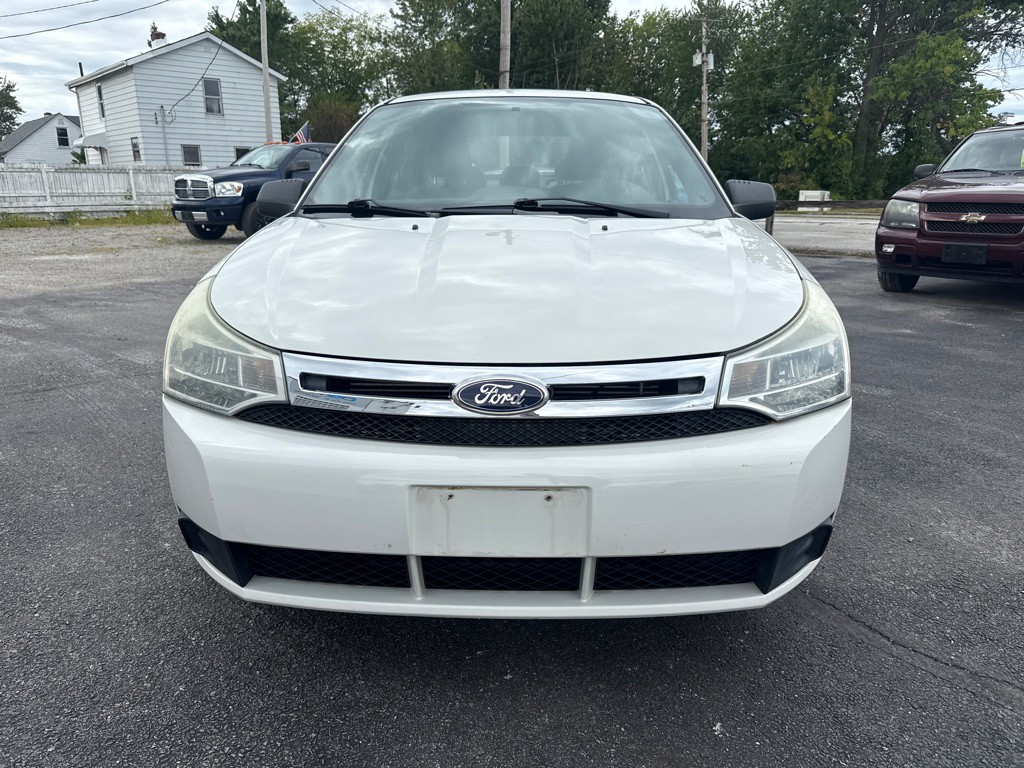 2010 Ford Focus Image 2