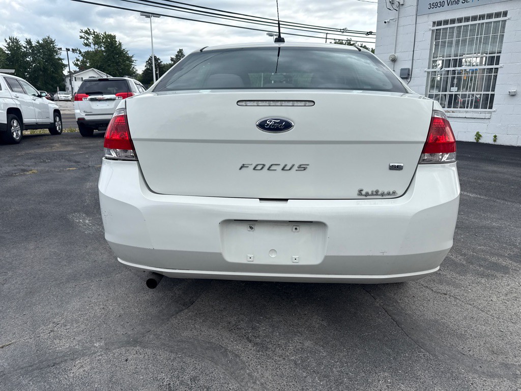 2010 Ford Focus Image 7