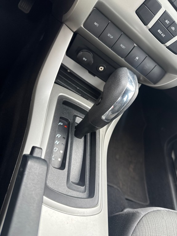2010 Ford Focus Image 19