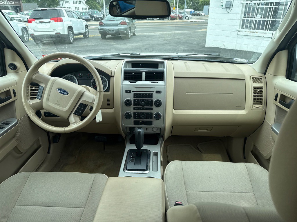 2011 Ford Escape Image 9