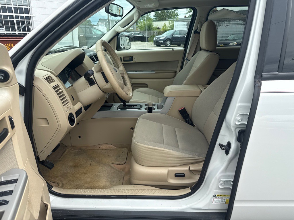 2011 Ford Escape Image 10