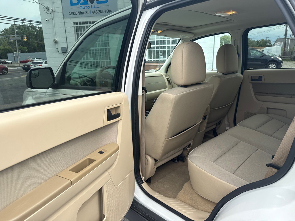 2011 Ford Escape Image 12
