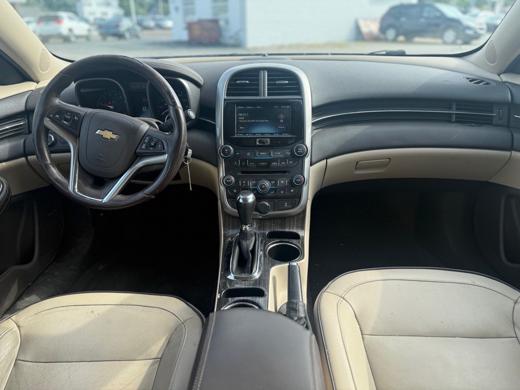 2015 Chevrolet Malibu Image 9