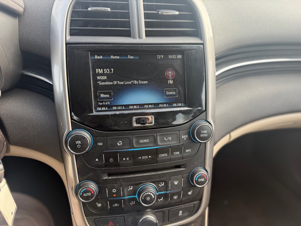 2015 Chevrolet Malibu Image 15
