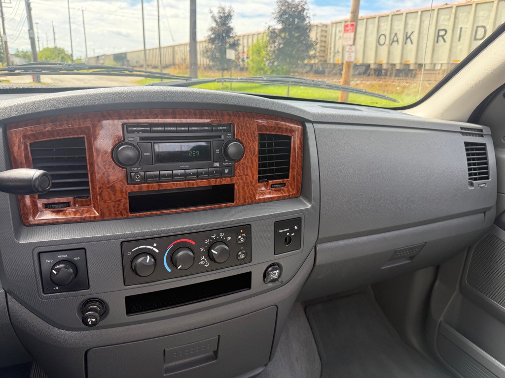 2006 Dodge Ram 1500 Image 11