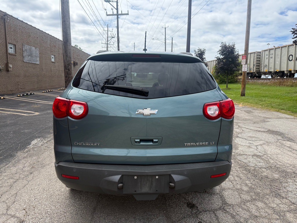 2009 Chevrolet Traverse Image 4