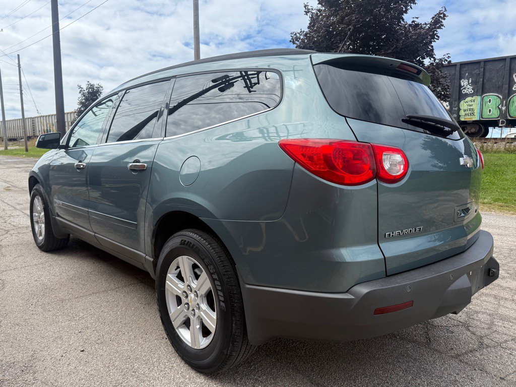 2009 Chevrolet Traverse Image 5