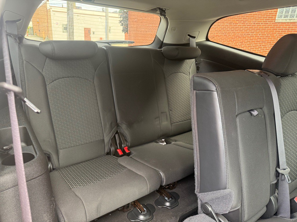 2009 Chevrolet Traverse Image 13