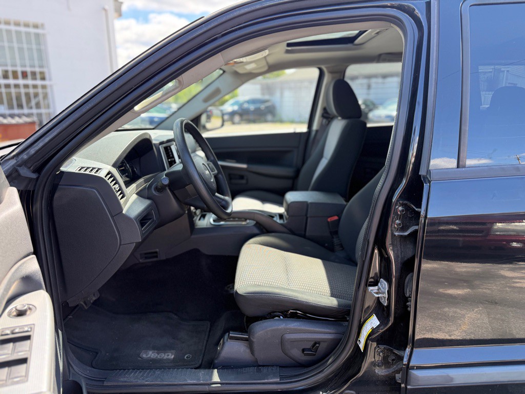 2008 Jeep Grand Cherokee Image 11