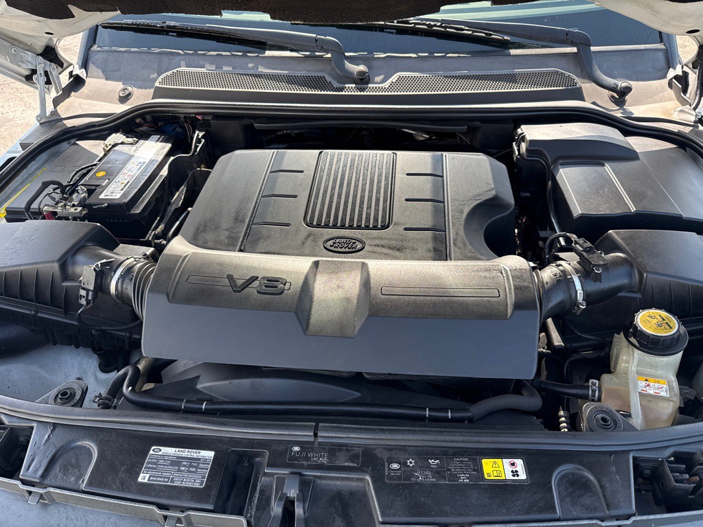 2011 Land Rover Range Rover Sport Image 18