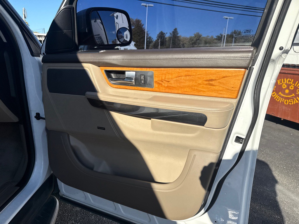 2011 Land Rover Range Rover Sport Image 21