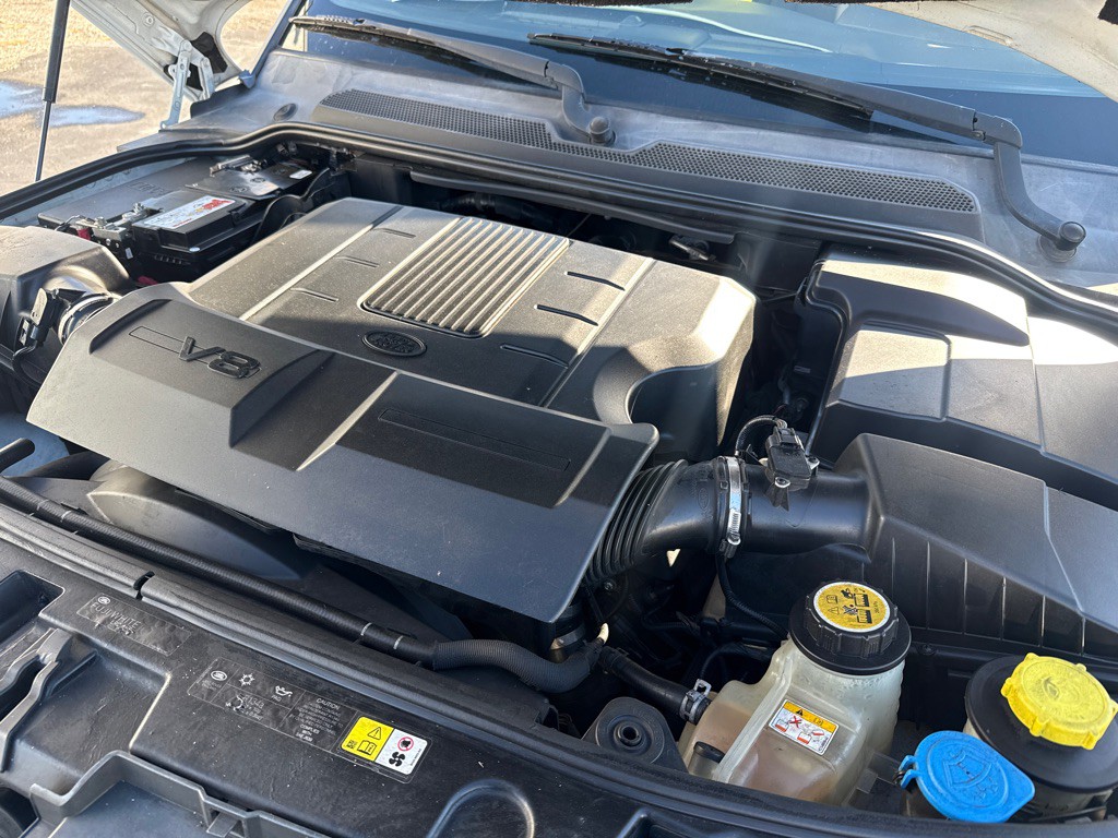 2011 Land Rover Range Rover Sport Image 25