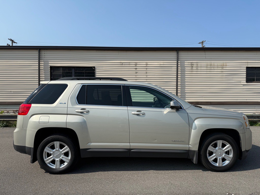 2014 GMC Terrain Image 2