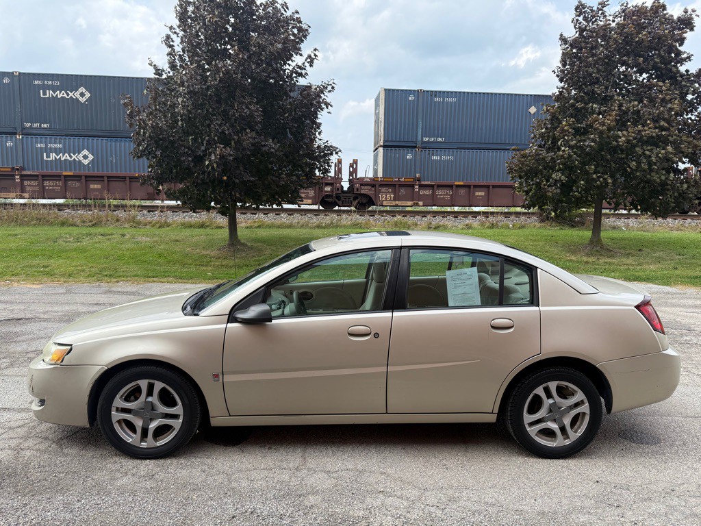 2004 Saturn ION Image 6