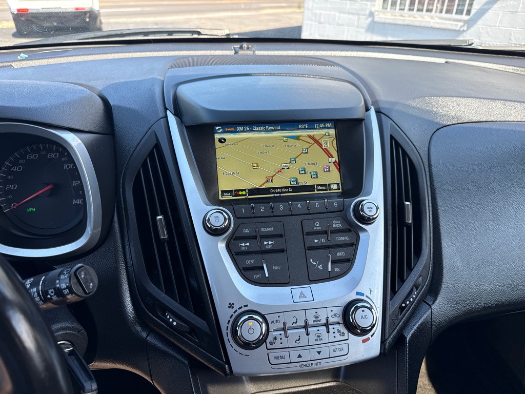 2017 Chevrolet Equinox Image 16
