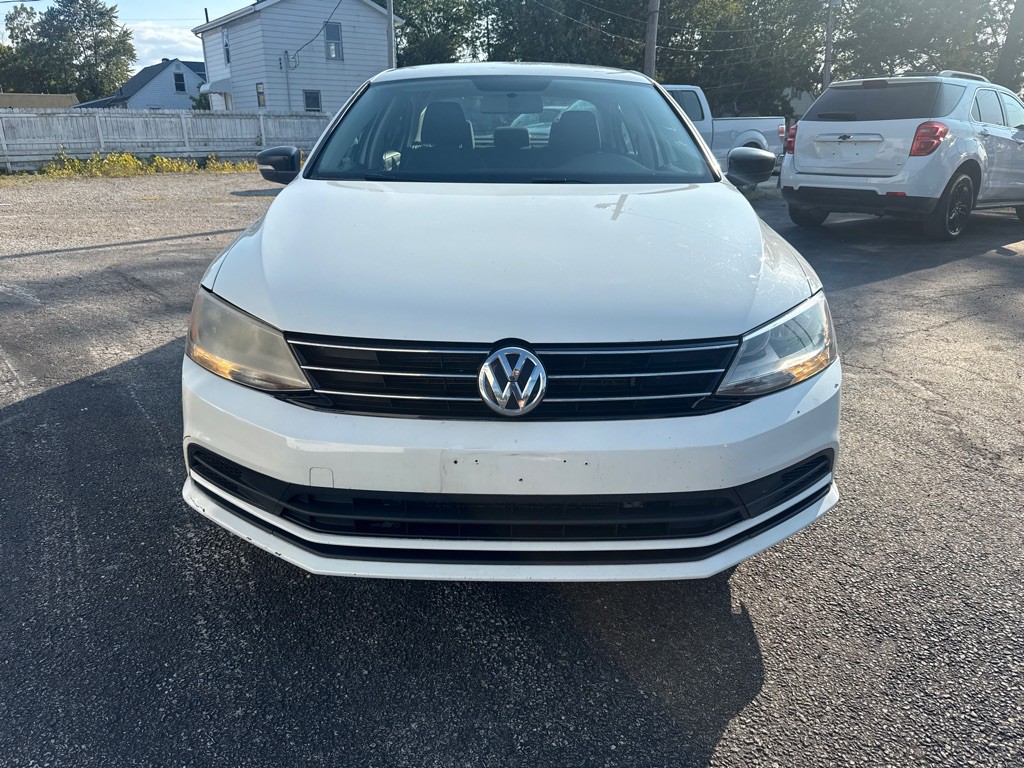 2016 Volkswagen Jetta Image 2
