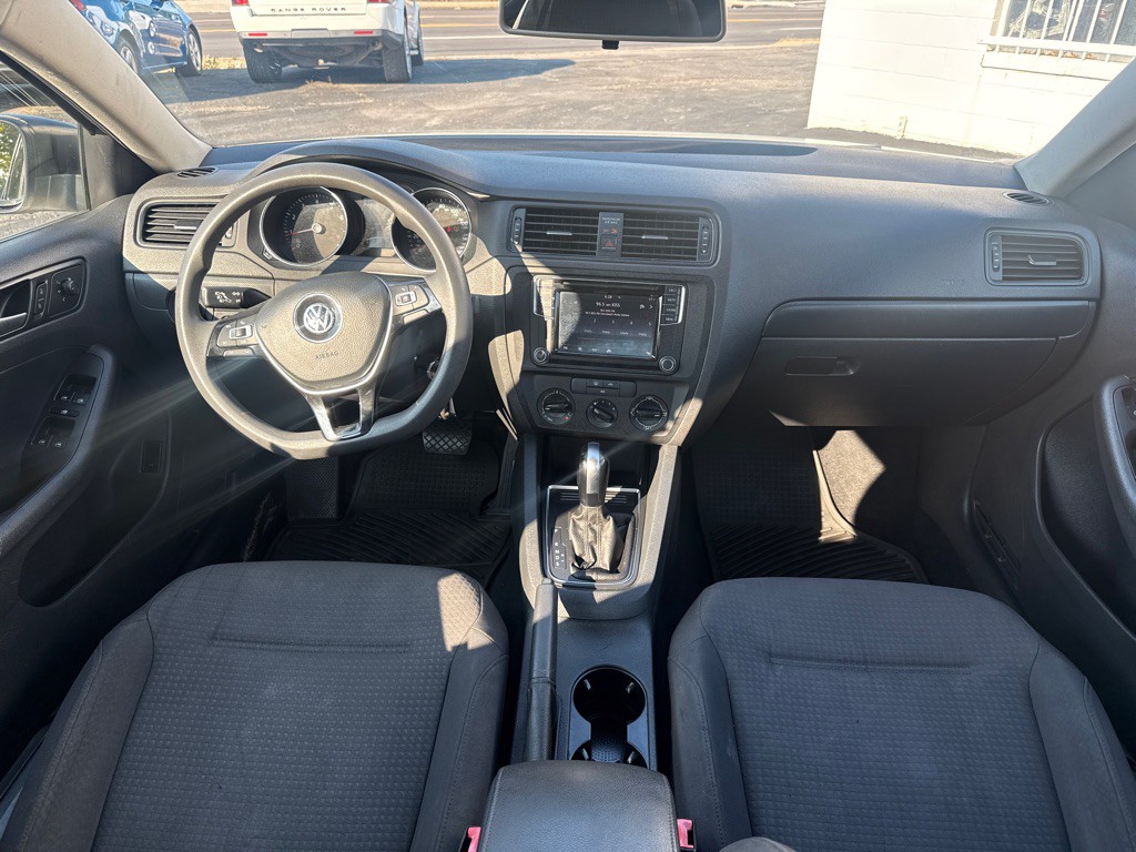 2016 Volkswagen Jetta Image 9