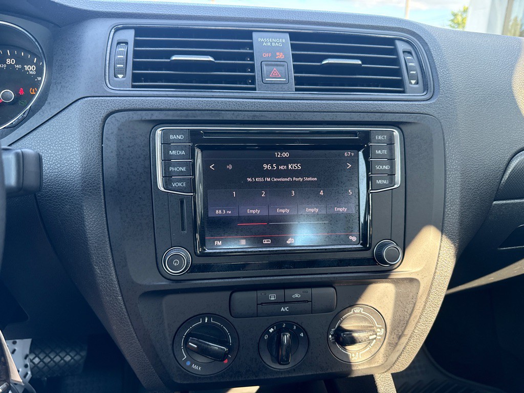 2016 Volkswagen Jetta Image 15