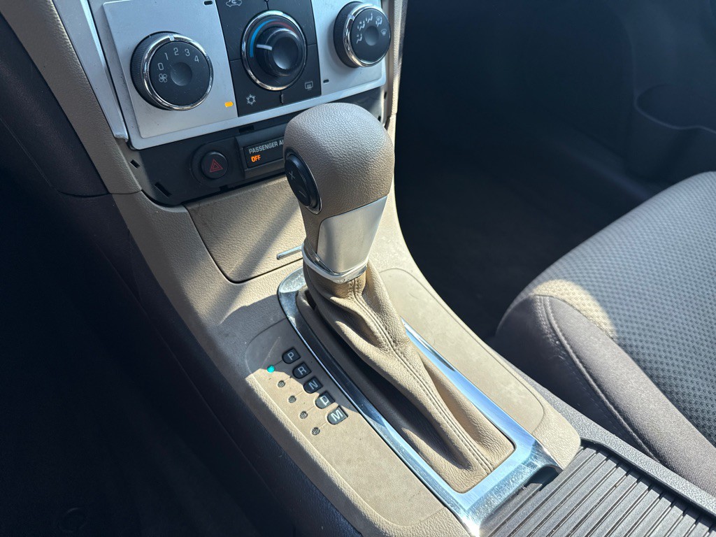 2012 Chevrolet Malibu Image 16