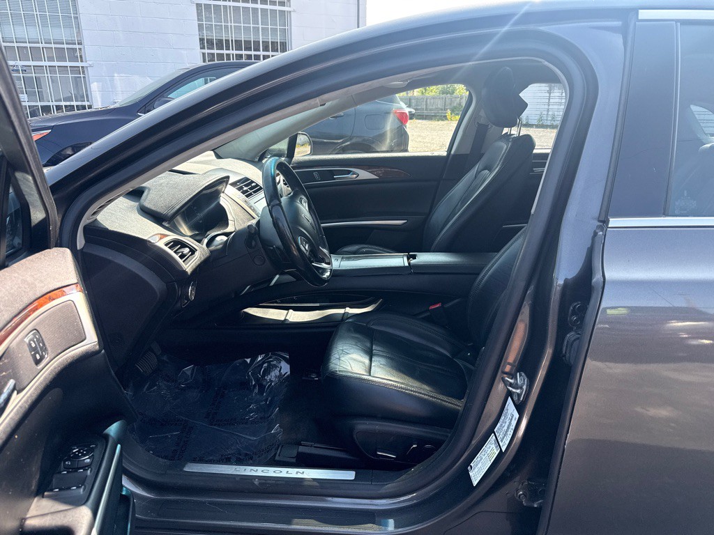 2015 Lincoln MKZ Image 10