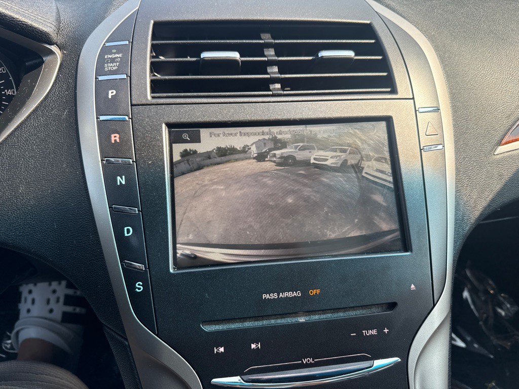 2015 Lincoln MKZ Image 18