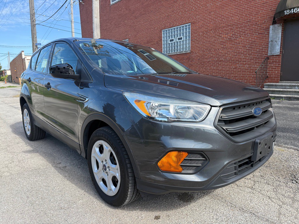 2017 Ford Escape Image 1