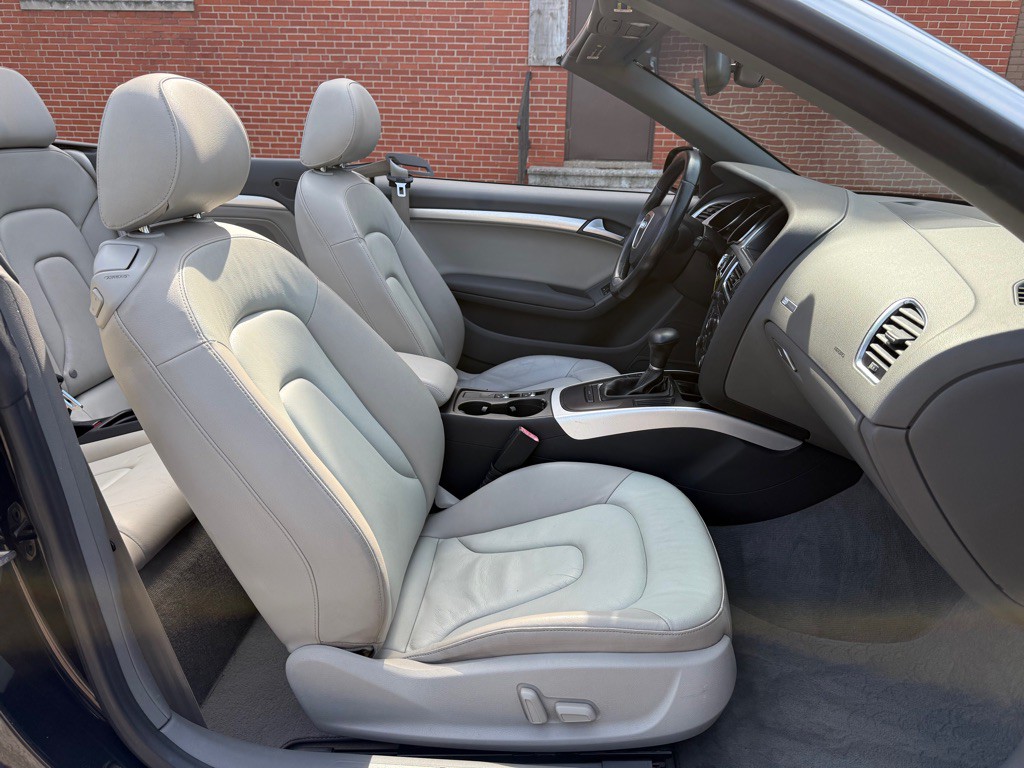2010 Audi A5 Image 12
