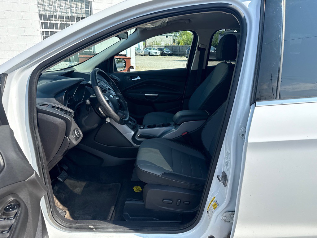 2016 Ford Escape Image 10