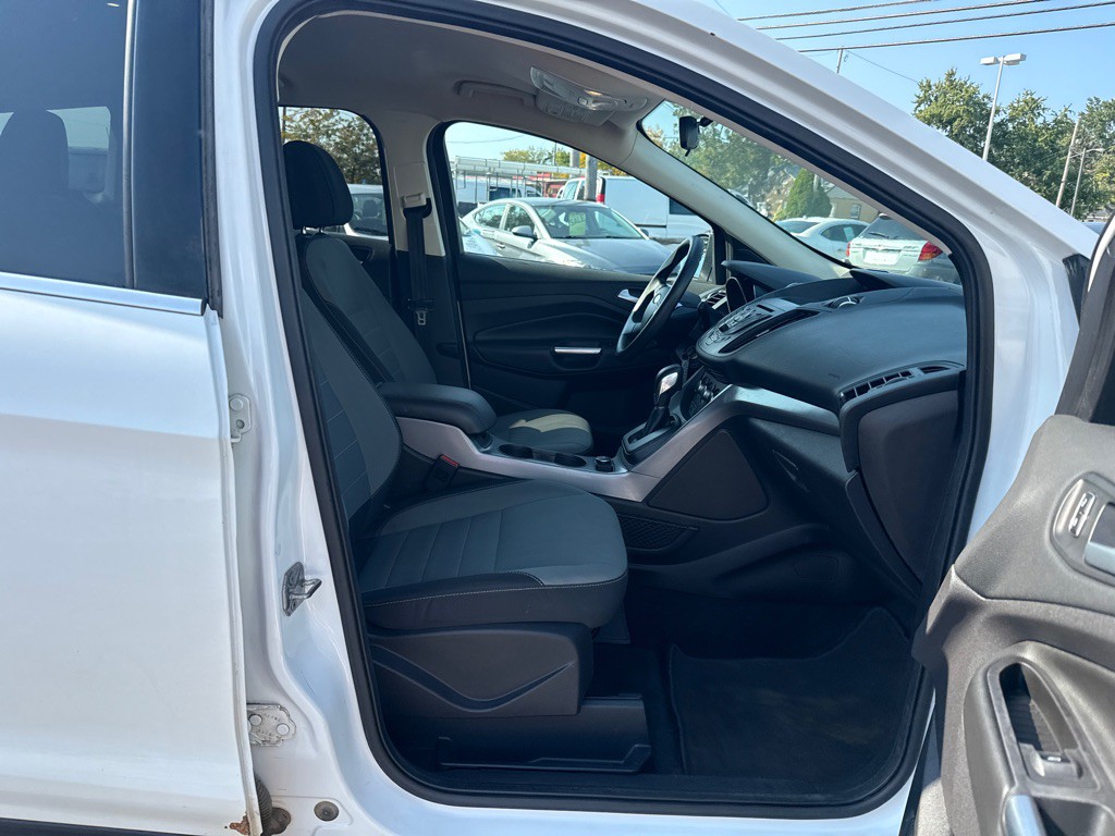 2016 Ford Escape Image 11