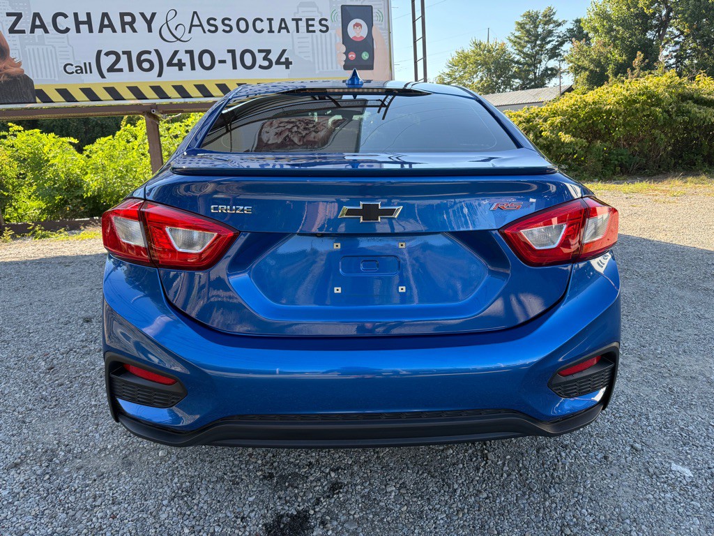 2019 Chevrolet Cruze Image 4