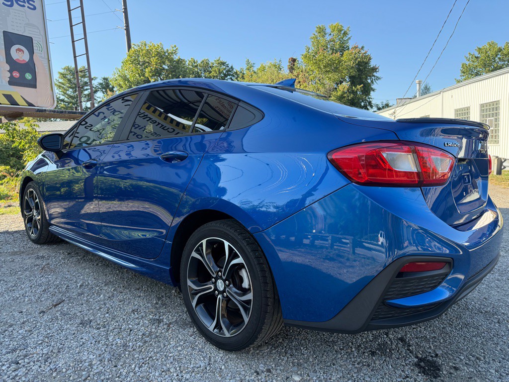 2019 Chevrolet Cruze Image 5