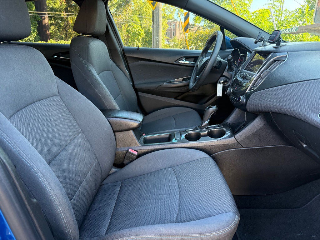 2019 Chevrolet Cruze Image 9
