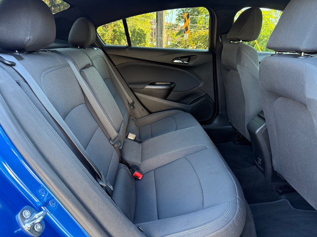 2019 Chevrolet Cruze Image 10