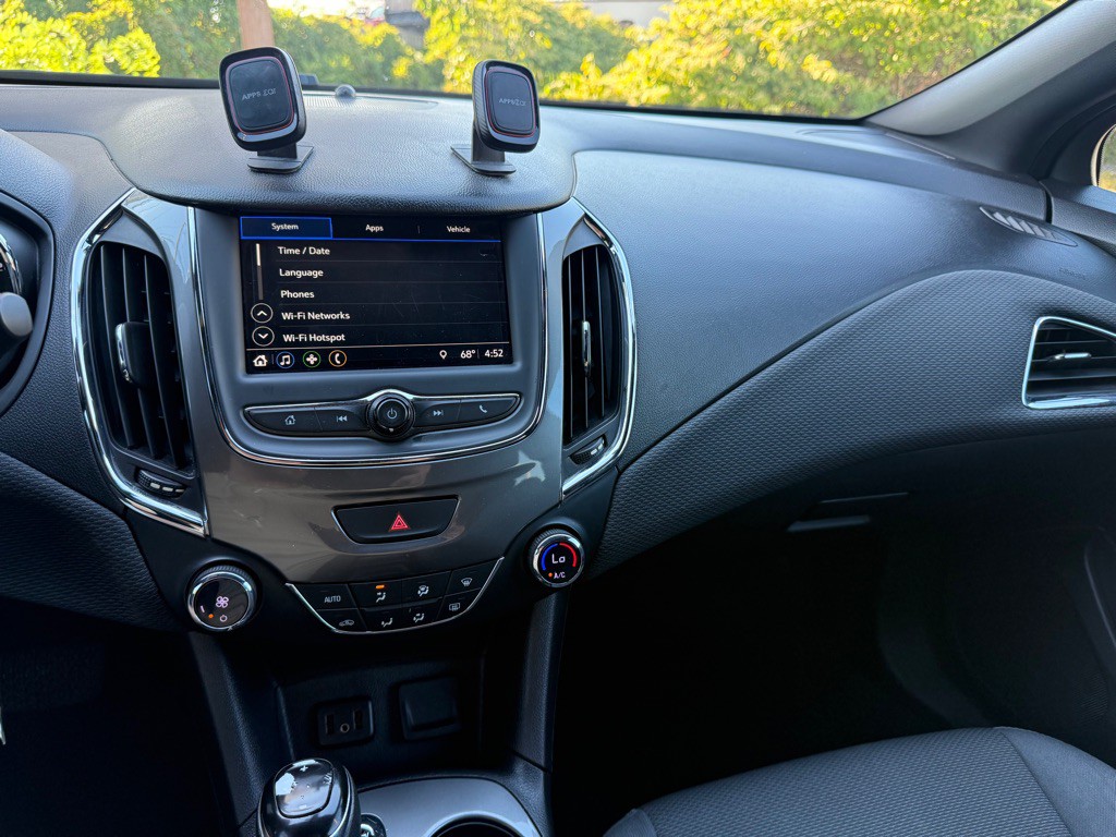 2019 Chevrolet Cruze Image 13