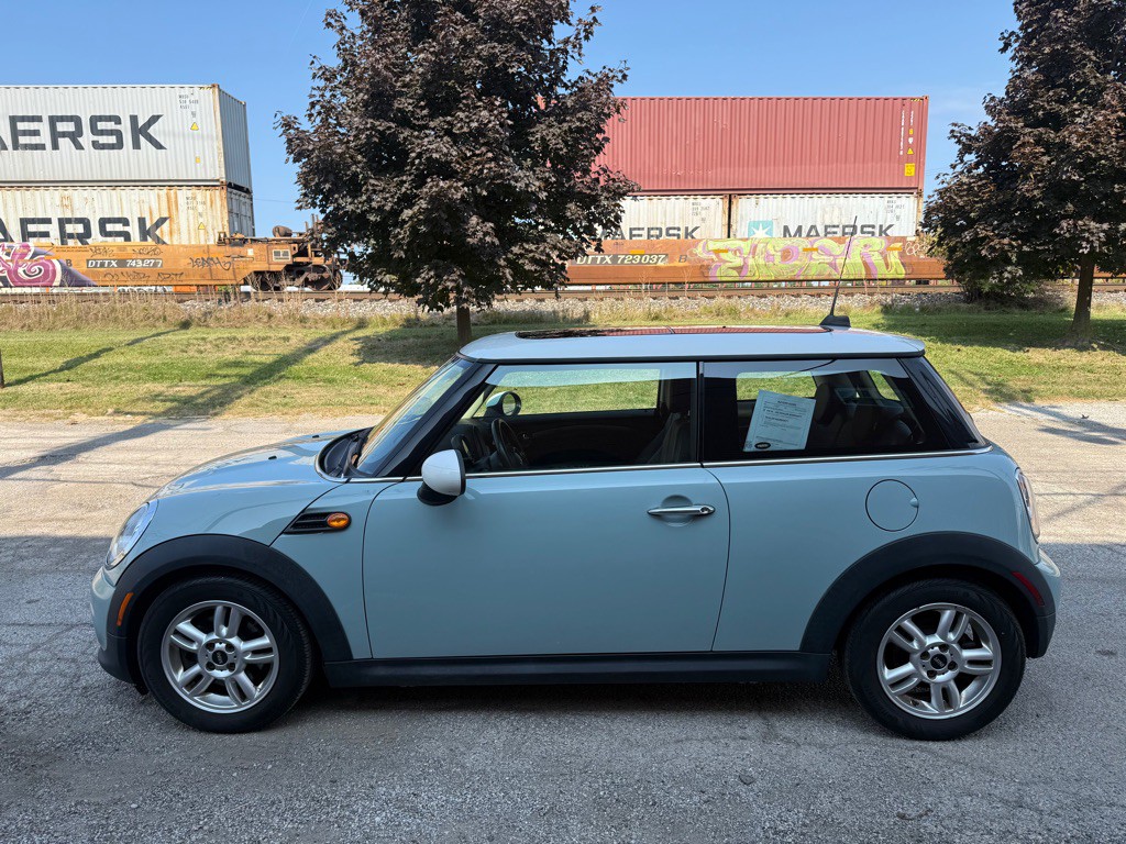 2012 MINI Cooper Image 6