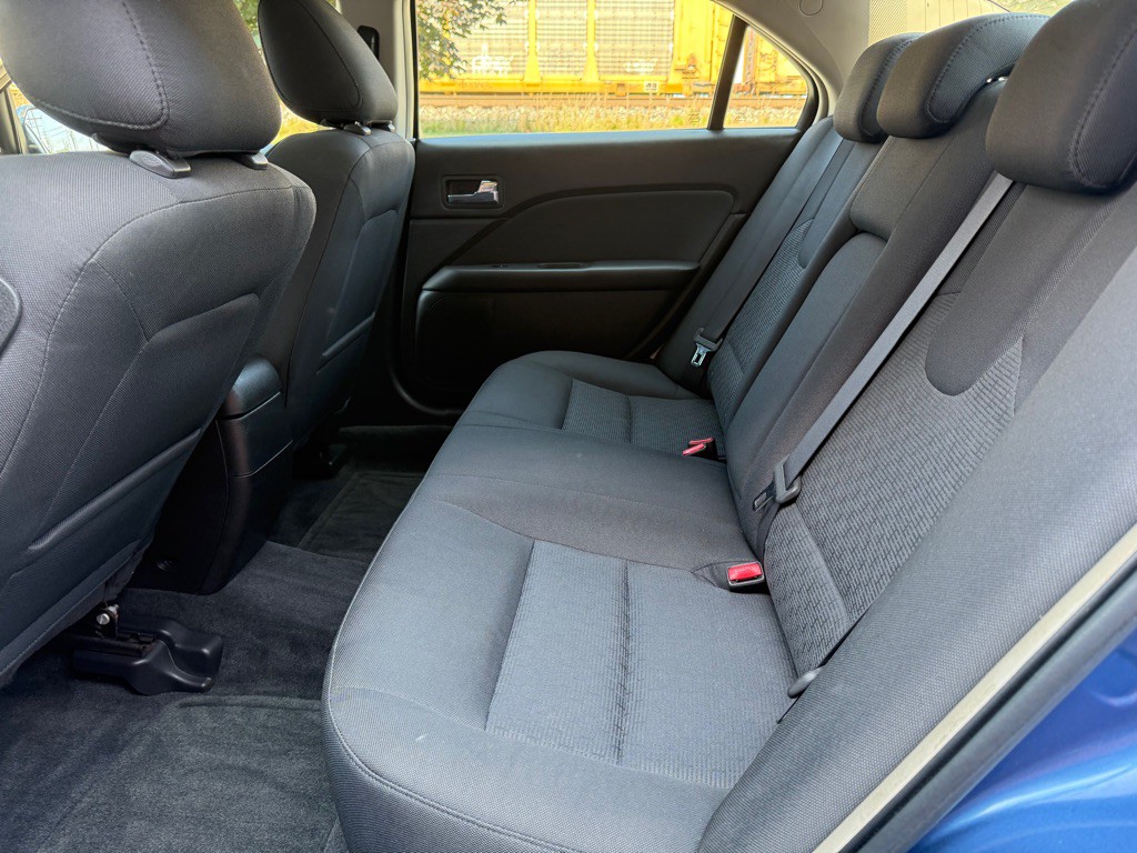 2010 Ford Fusion Image 11