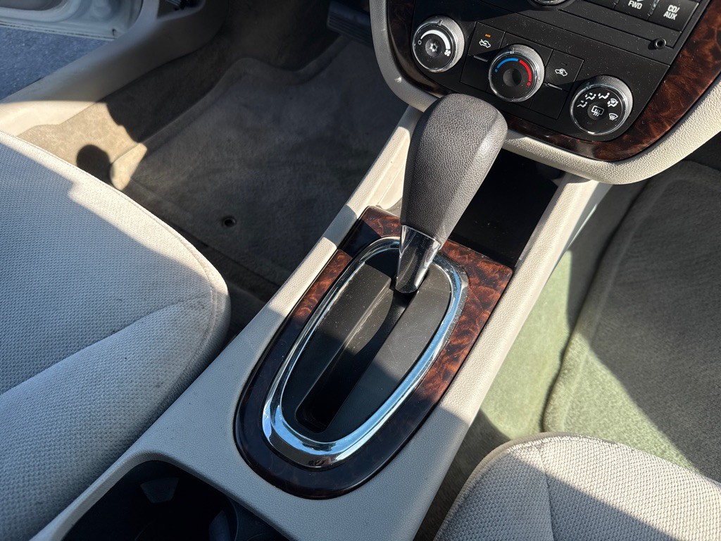 2013 Chevrolet Impala Image 16