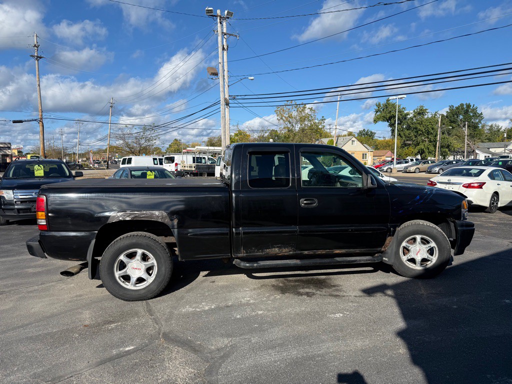 2001 GMC Sierra Image 4