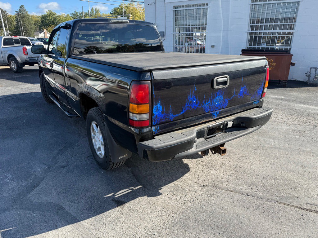 2001 GMC Sierra Image 8
